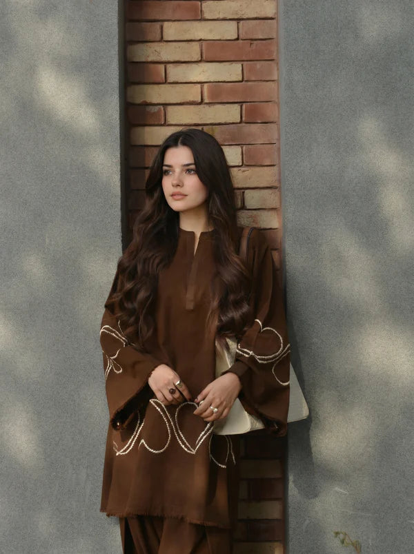 Aiza Embroidered - 2Pc