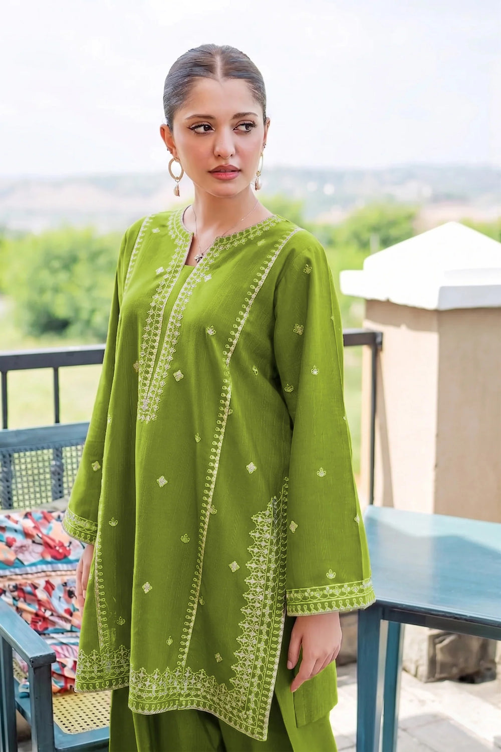 Green Embroidered 2-Piece Cotton Lawn Set