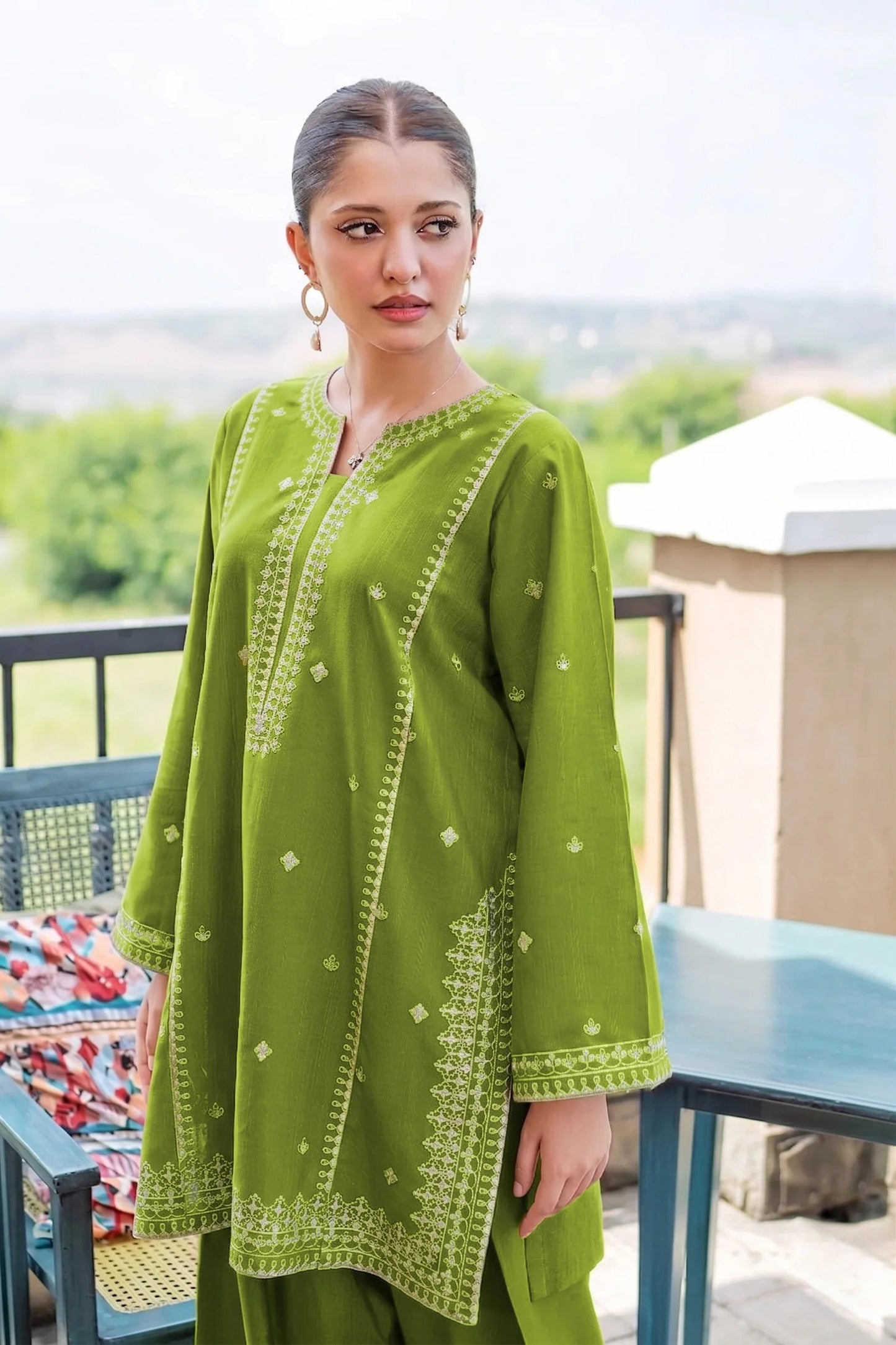 Green Embroidered 2-Piece Cotton Lawn Set