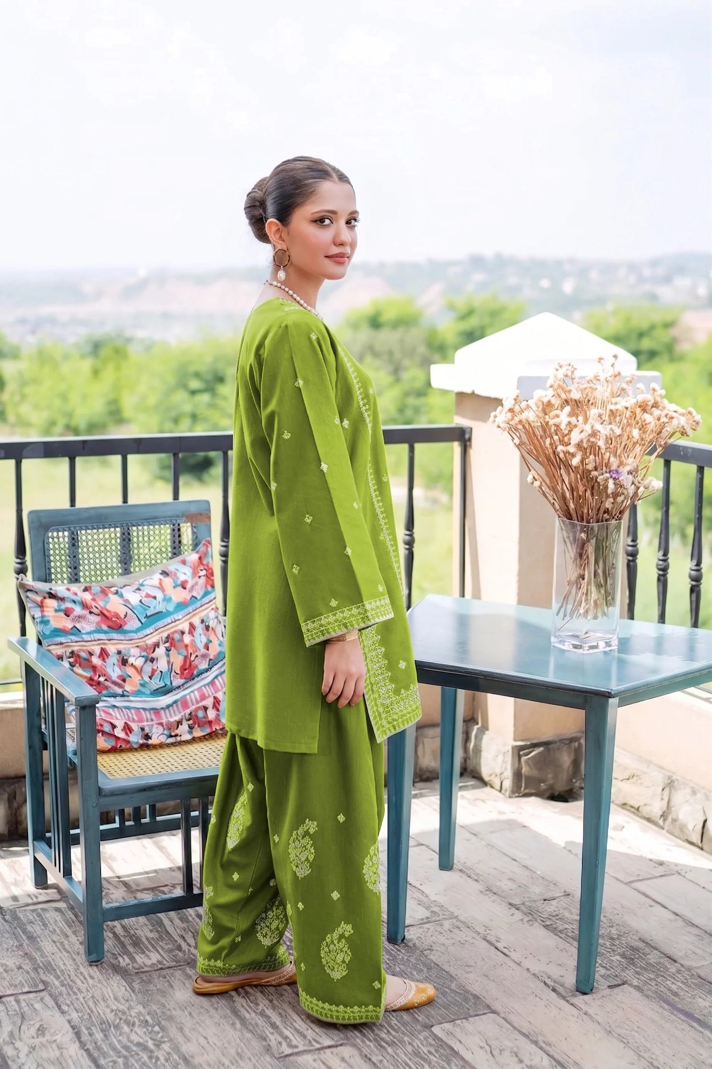 Green Embroidered 2-Piece Cotton Lawn Set